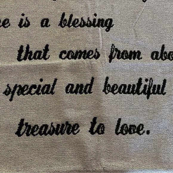 NWOT Daughter In Law Tapestry Throw Blanket 63"x54" - Picture 7 of 12